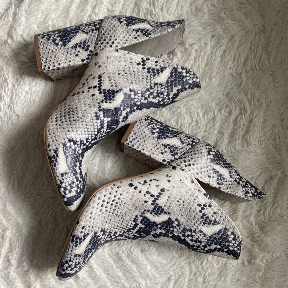 Steve Madden Snake print booties